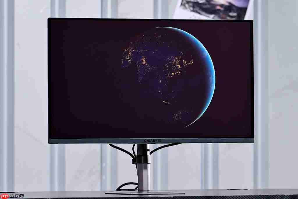  技嘉 MO27U2 显示器深度评测：27 英寸 4K QD-OLED，小尺寸旗舰的新标杆 