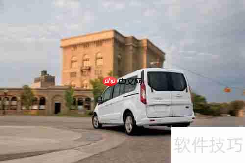 福特运输连接客运货车：灵活空间，高效出行选择