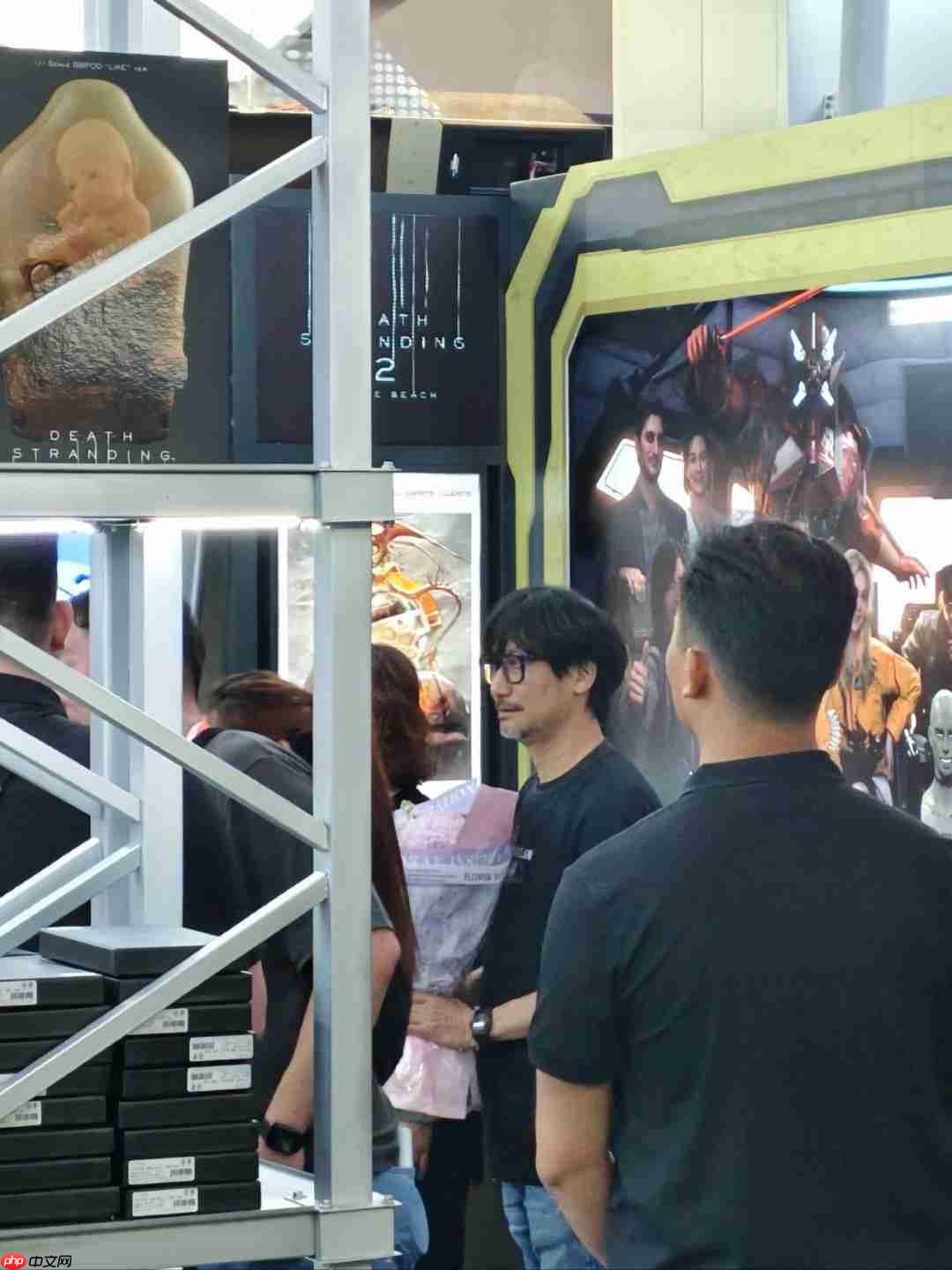 小岛秀夫抵达上海 多名玩家在百联ZX偶遇本人