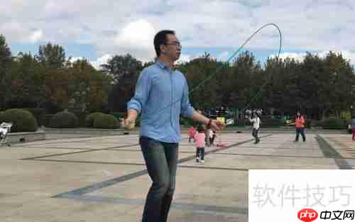 掌握跳绳双摇技巧，提升有氧运动效率！