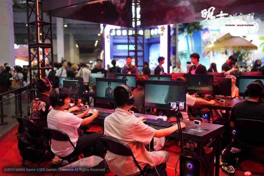 《明末:渊虚之羽》BW现场图 美女Cos女主无常人气足