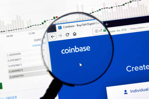 捷克央行通过Coinbase涉足加密货币领域，并加倍押注Palantir
