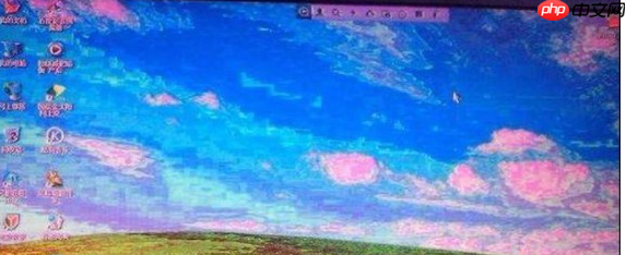电脑花屏是显卡问题还是屏幕问题