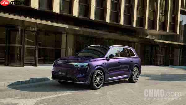 余承东宣布问界M8纯电版夜紫配色 采用最前沿车漆工艺