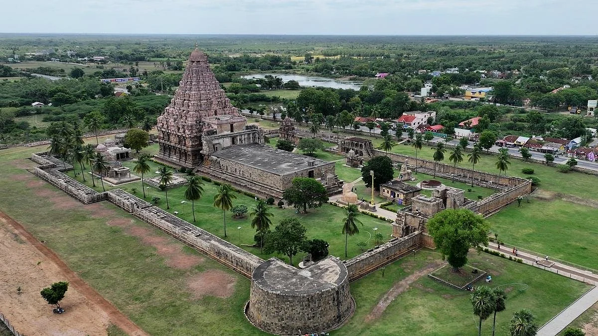 莫迪总理、拉金德拉·朱罗与一枚纪念币的发行:一次历史的交汇