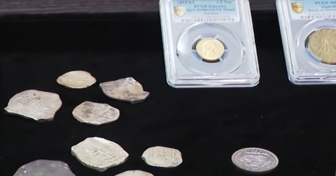 Rare Coins Auction in Roxbury: 2,500 treasures are waiting for you to grab!