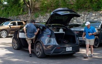 特斯拉機器人每天只行20英里。  同時，Mobileye在哪裡？