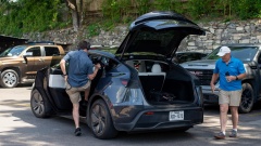 Tesla Robotaxis Only Go 20 Miles/Day. Meanwhile Where's Mobileye?