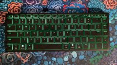 Razer Joro评论:一种外观和感觉很棒的便携式键盘