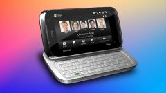 Jetzt, da die Telefone dünn sind, bringen Sie die physische Tastatur zurück