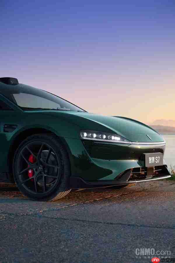 25.8万元起!智界新S7开启小订 全系标配华为ADS 4