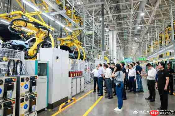 曝宁德时代电池装车超2000万辆 已建超1100座服务站