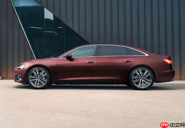 7月中大型轿车销量榜出炉 小米SU7超奥迪A6L登顶