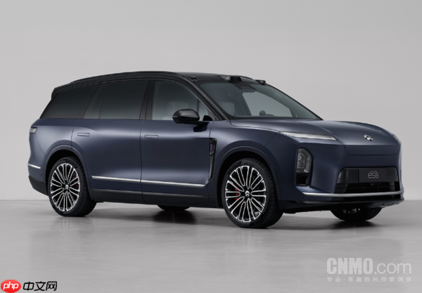 蔚来全新ES8定档8月21日 李斌：将同时开放门店体验