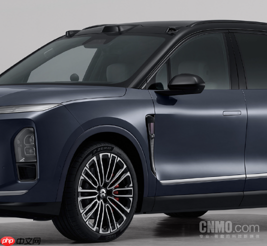 蔚来全新ES8定档8月21日 李斌：将同时开放门店体验