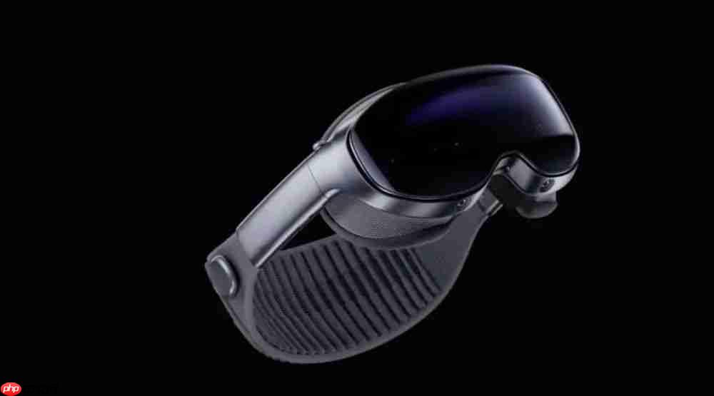 vivo Vision 探索版混合现实头显搭载 Micro-OLED 屏,双目 8K 分辨率