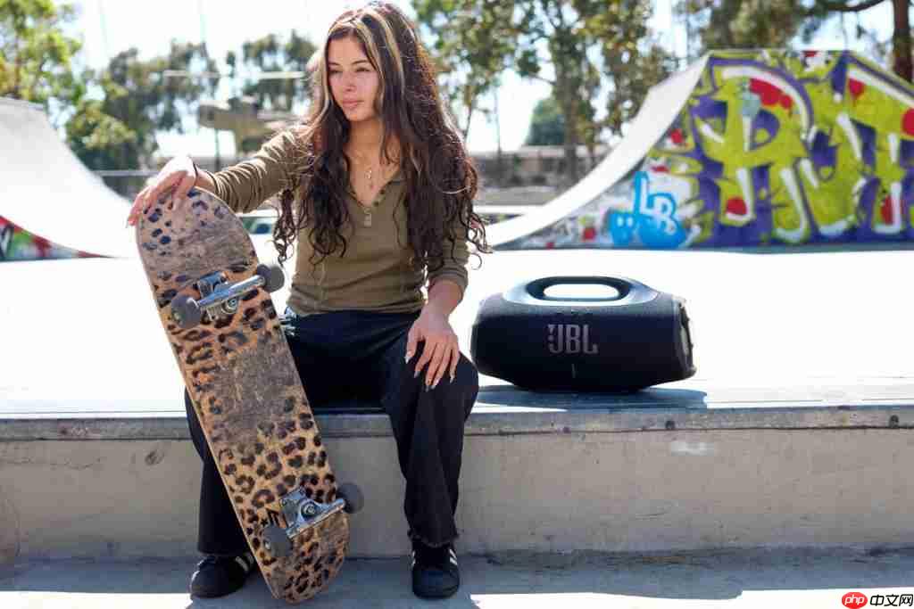 澎湃音浪再升级!JBL BOOMBOX 4 音乐战神四代户外便携音箱上市