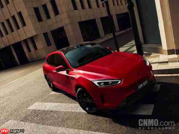 问界新M5 Ultra跃影红新色公布 将于8月25日正式开售