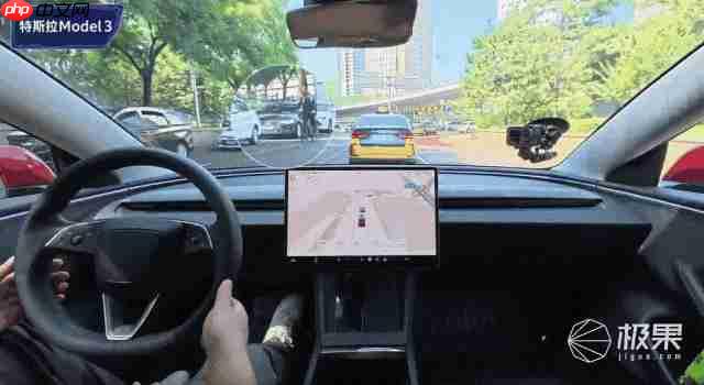 中美智驾大 PK!四大魔鬼场景实测,华为激光雷达对纯视觉,谁更强?