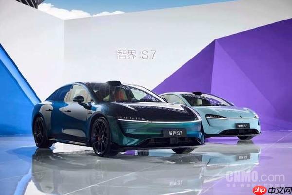 智界S7新款售价22.98万起!号称20万级最强智慧轿车