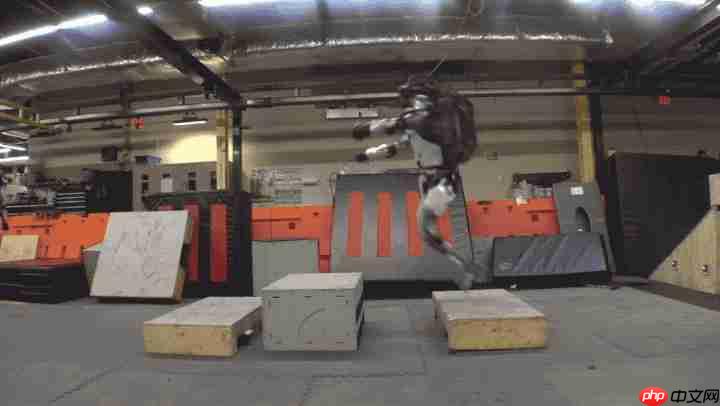 波士顿动力机器人终于有脑子了!人类故意使绊子也不怕