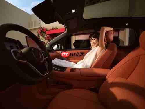 余承东官宣尚界H5上市时间，鸿蒙智行的智能化水准＋亲民的预售价格，超值！