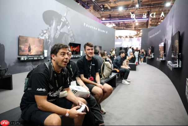 10分钟停止排队，500平米试玩区爆满！《影之刃零》成科隆展最拥挤打卡地