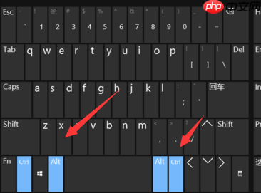 win10电脑桌面图标消失变黑怎么办？