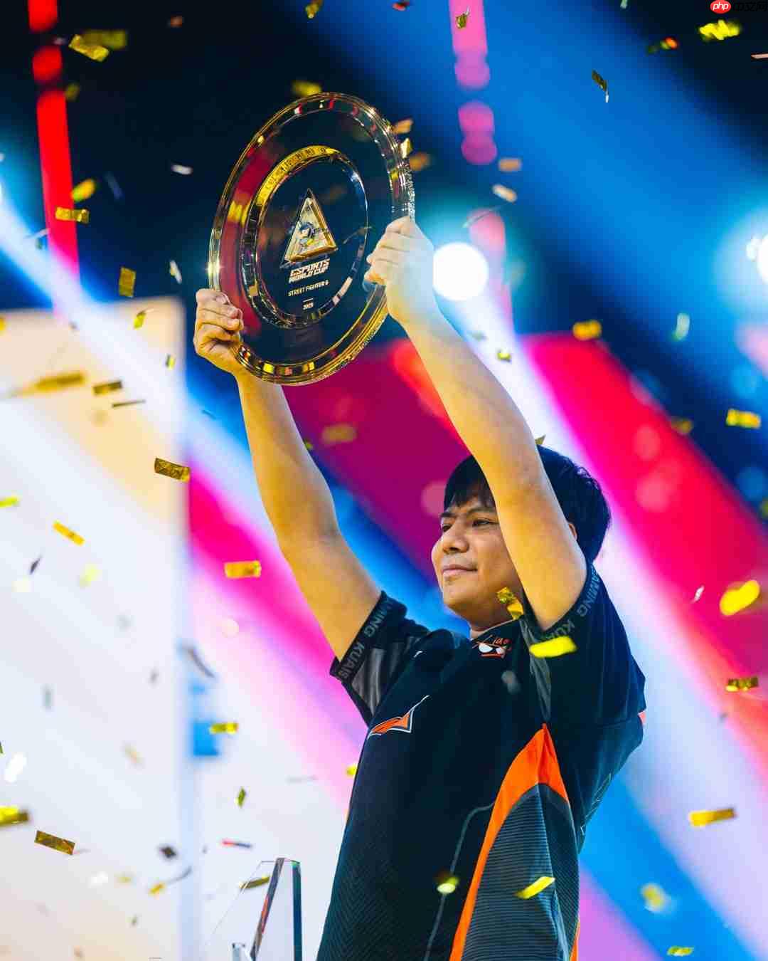 惊天逆转!小孩让三追五夺得EWC《街霸6》世界总冠军