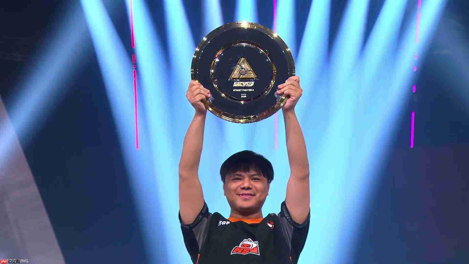 电竞世界杯EWC 2025《街头霸王6》决赛回放 小孩卫冕