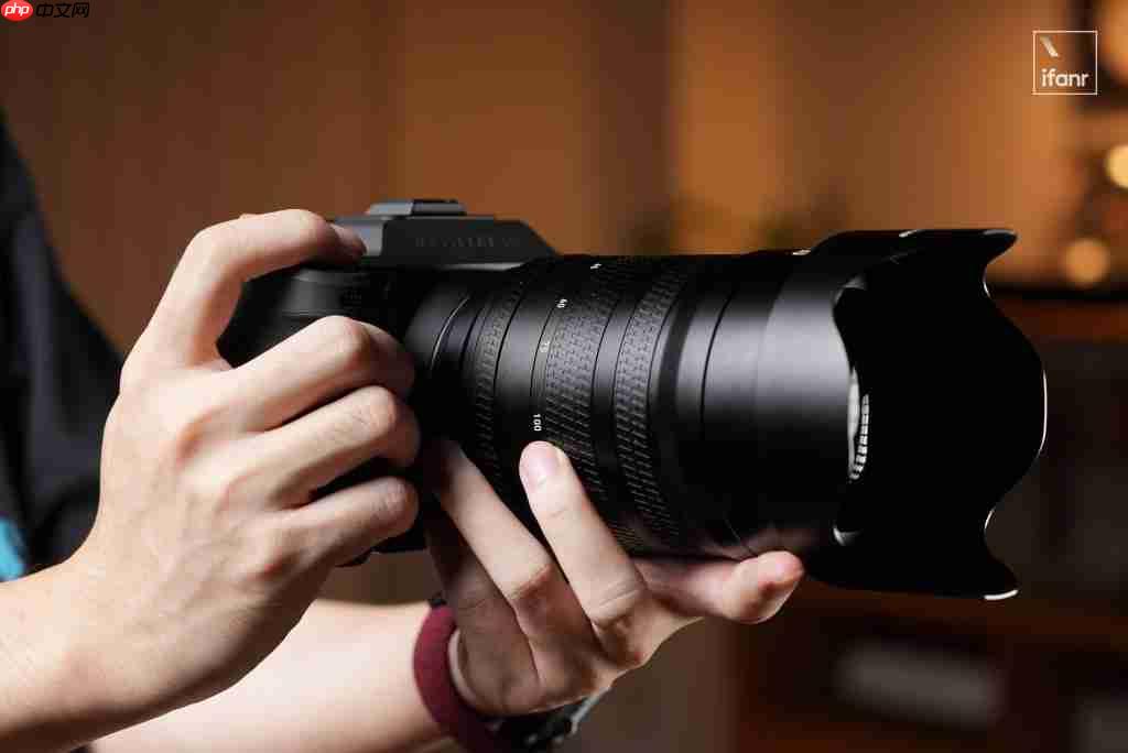 这台五万元的相机,哈苏想卖给「普通人」