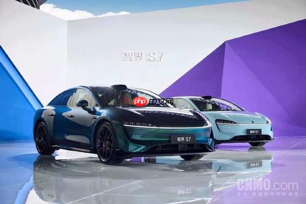 智界 S7 新款售价 22.98 万起!号称 20 万级最强智慧轿车