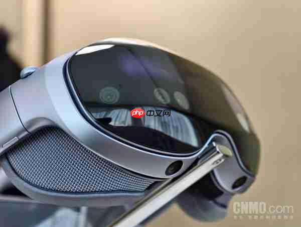 vivo Vision 探索版:398 克超轻机身 一次谨慎而勇敢的“视界”初探