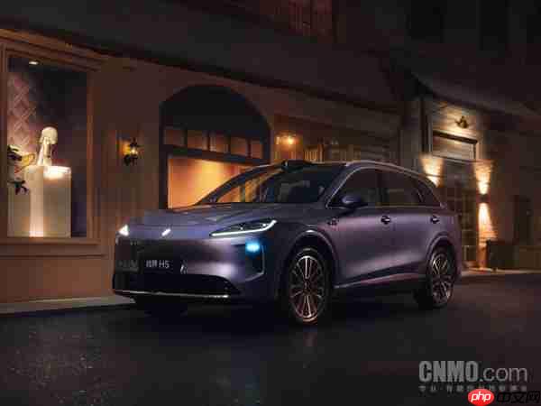 十年全栈自研!华为如何把智驾从奢侈品变为普惠品