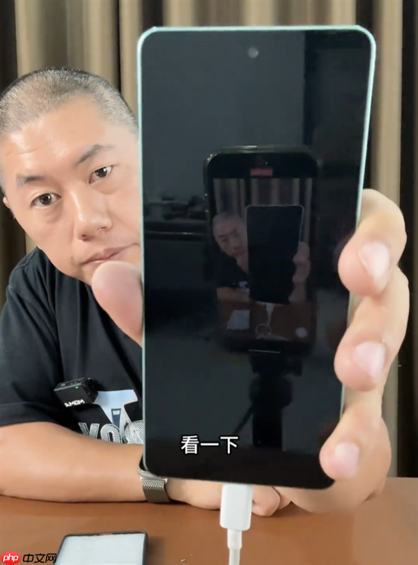 博主实测购买100块一台的智能手机:纯纯诈骗 屏幕只会亮没电图标