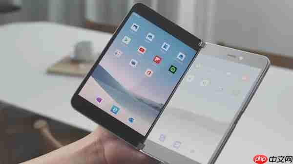 网友设计在Surface Duo运行Windows