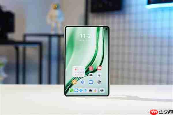 华为MatePad Mini真机对比iPad mini:屏幕碾压 不像一个时代的产物