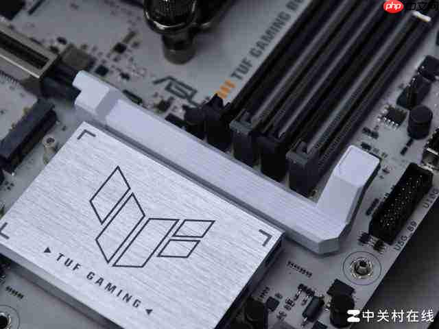 布局优化升级 WIFI7 华硕 B850 重炮手白色版主板评测