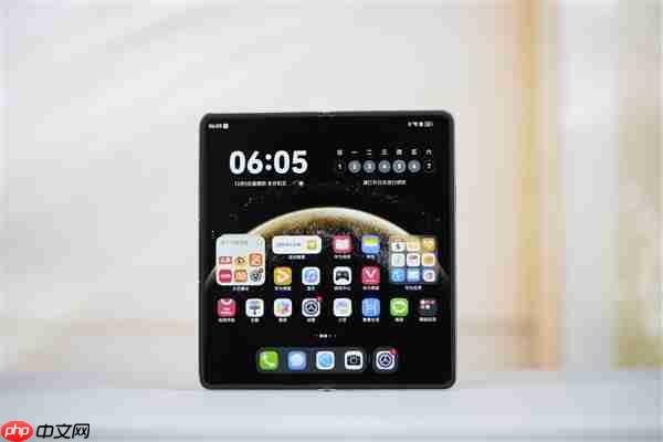 二季度折叠屏手机出货量排名:华为斩获45%份额 全球第一