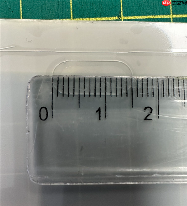 iPhone 17 Pro贴膜亮相：灵动岛缩短25%