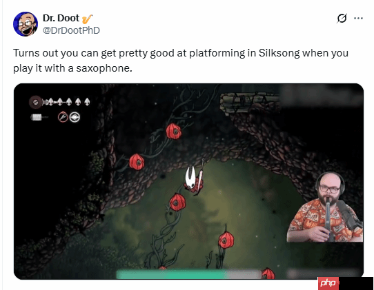 用萨克斯打开《丝之歌》?外网主播光速整花活