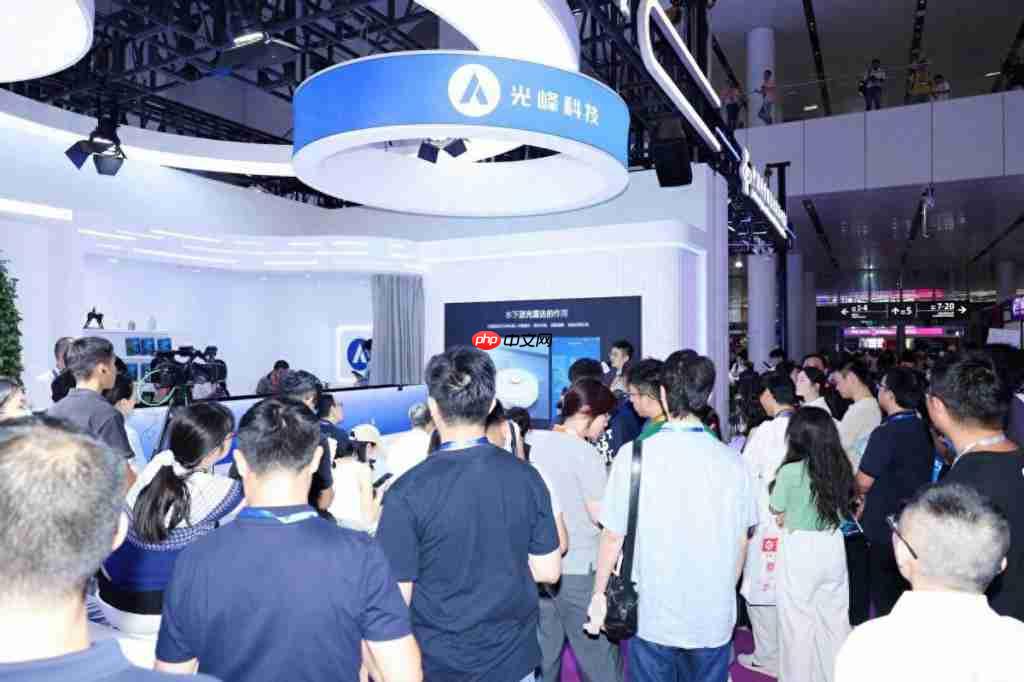 进入 10 米测距时代!光峰科技发布首款消费级水下蓝光激光雷达