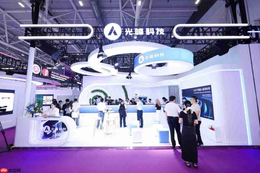 进入 10 米测距时代!光峰科技发布首款消费级水下蓝光激光雷达