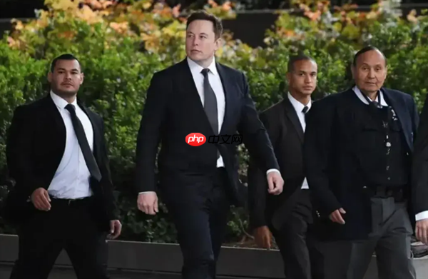 马斯克回应一年安保费330万美元:绝对需要加强安全