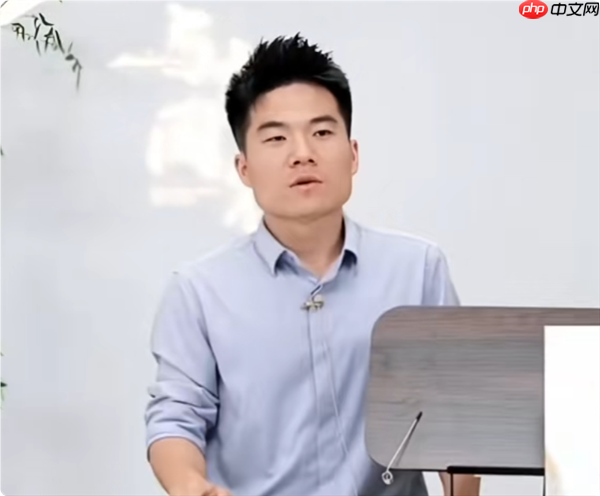 董宇辉谈年轻人做主播:不会以过来人姿态指责他们