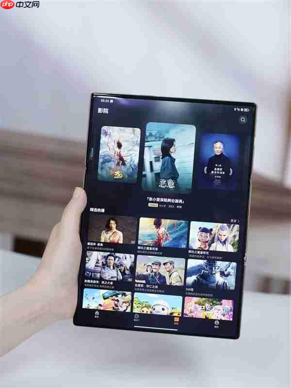 全球第2款三折叠!华为Mate XTs非凡大师图赏