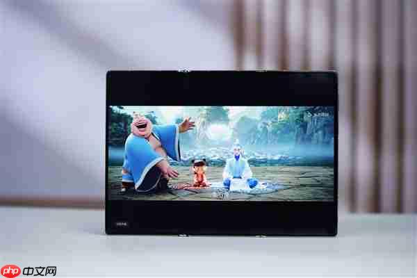 全球第2款三折叠!华为Mate XTs非凡大师图赏