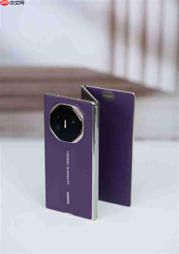 全球第2款三折叠!华为Mate XTs非凡大师图赏