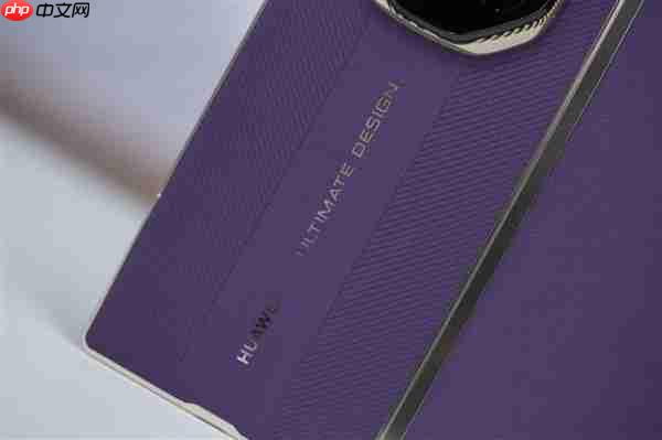 全球第2款三折叠!华为Mate XTs非凡大师图赏