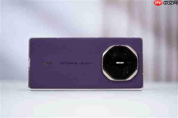 全球第2款三折叠!华为Mate XTs非凡大师图赏